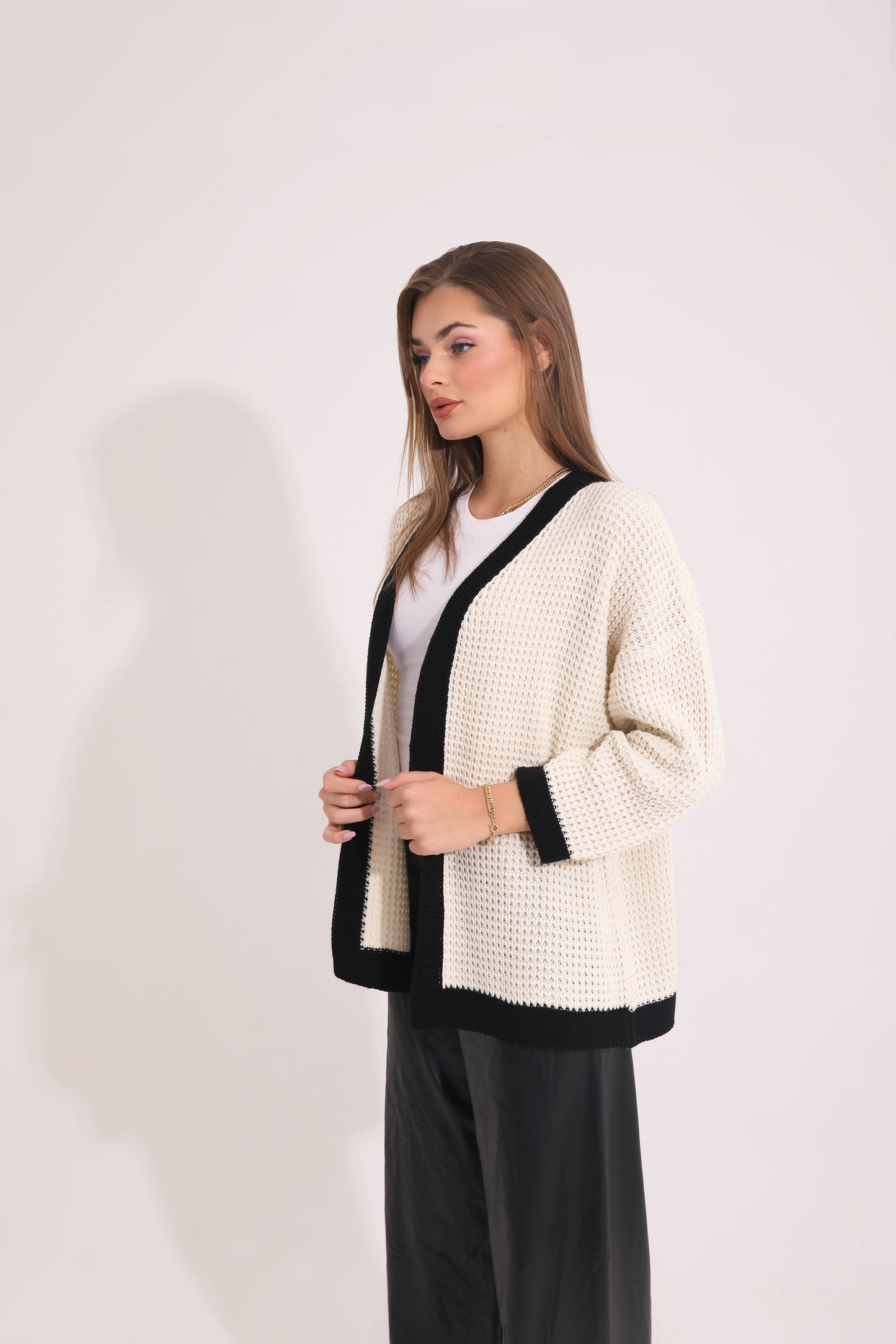 Contrast Color Knit Cardigan