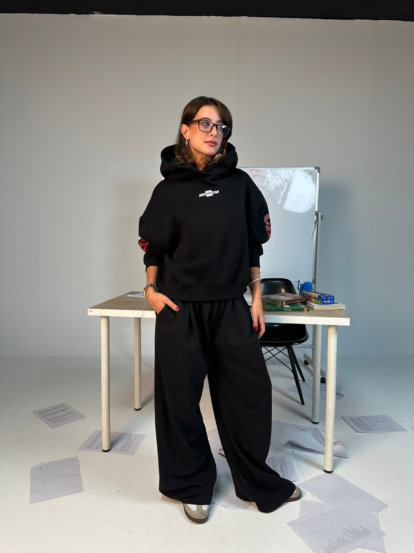 Relaxed Wide-Leg Pants