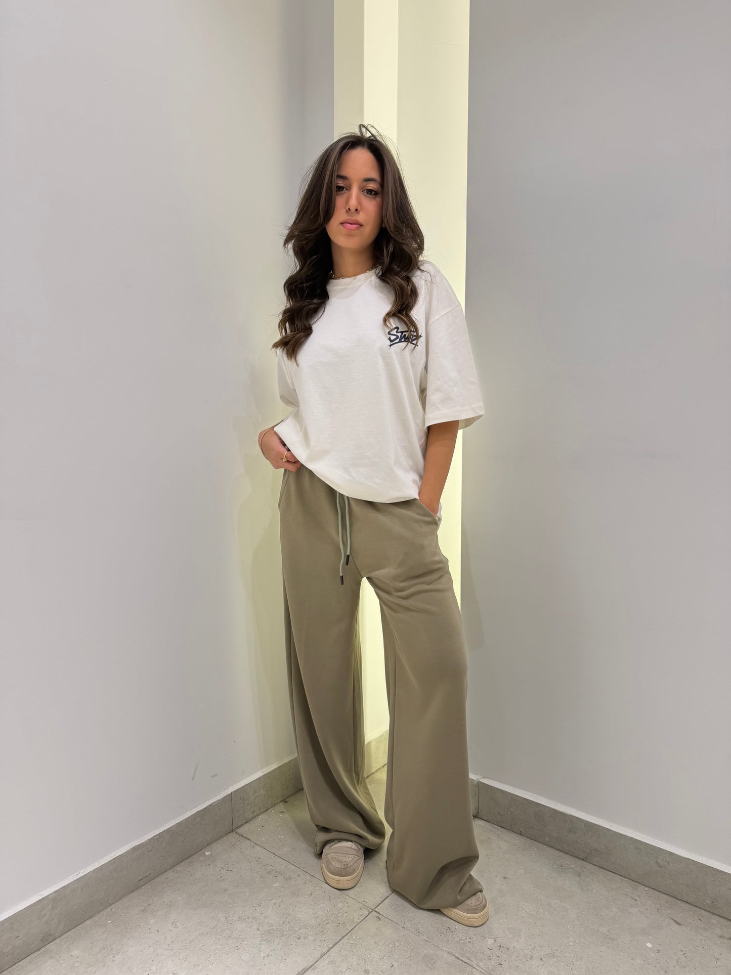 Lightweight Wide-Leg Pants
