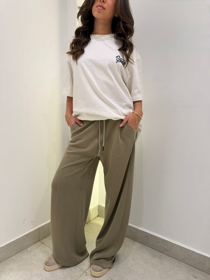 Lightweight Wide-Leg Pants