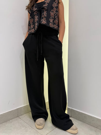 Lightweight Wide-Leg Pants