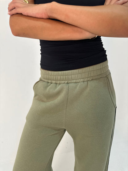 Contrast Side-Stripe Pants