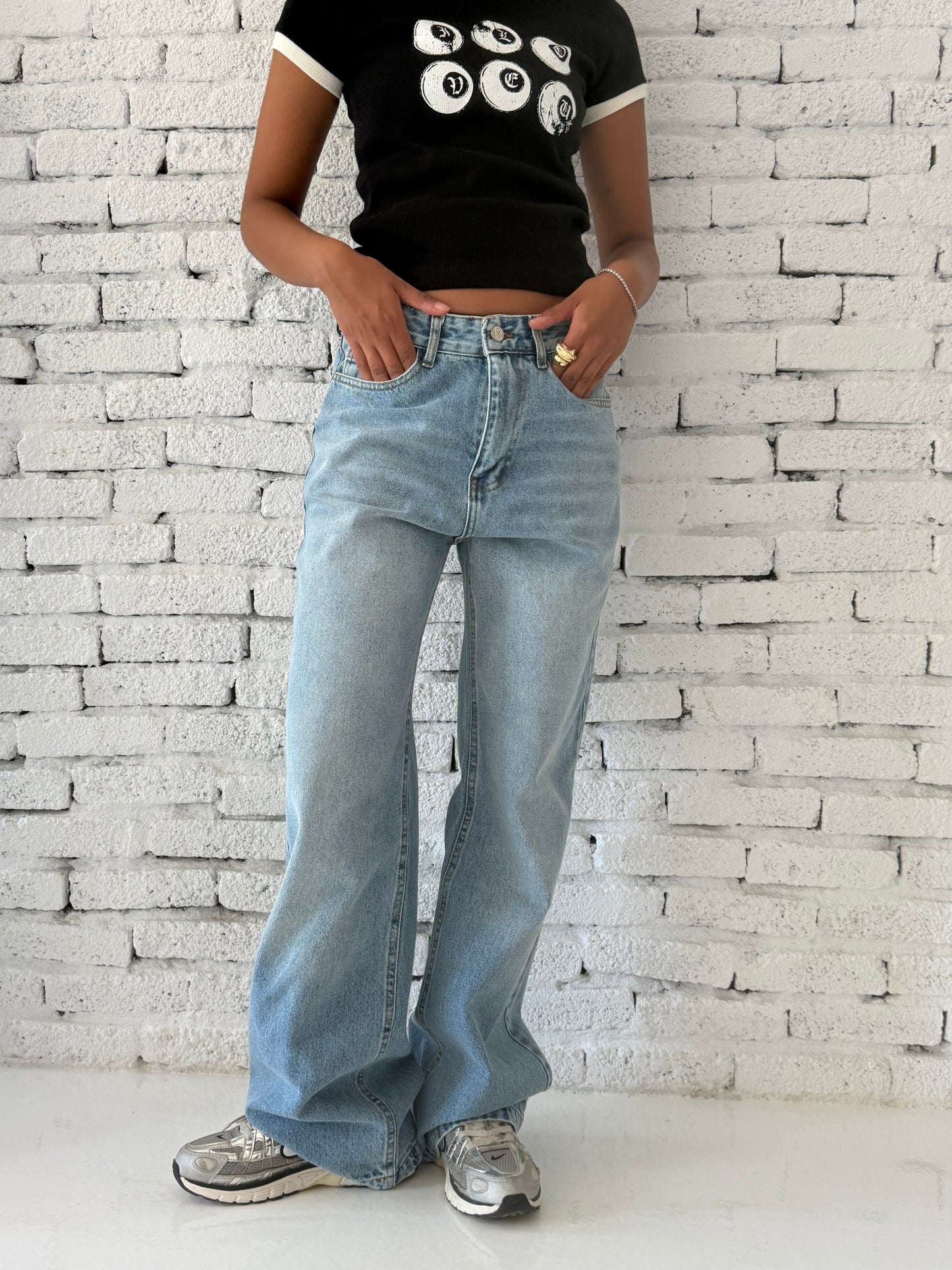 Essential Wide-Leg Jeans