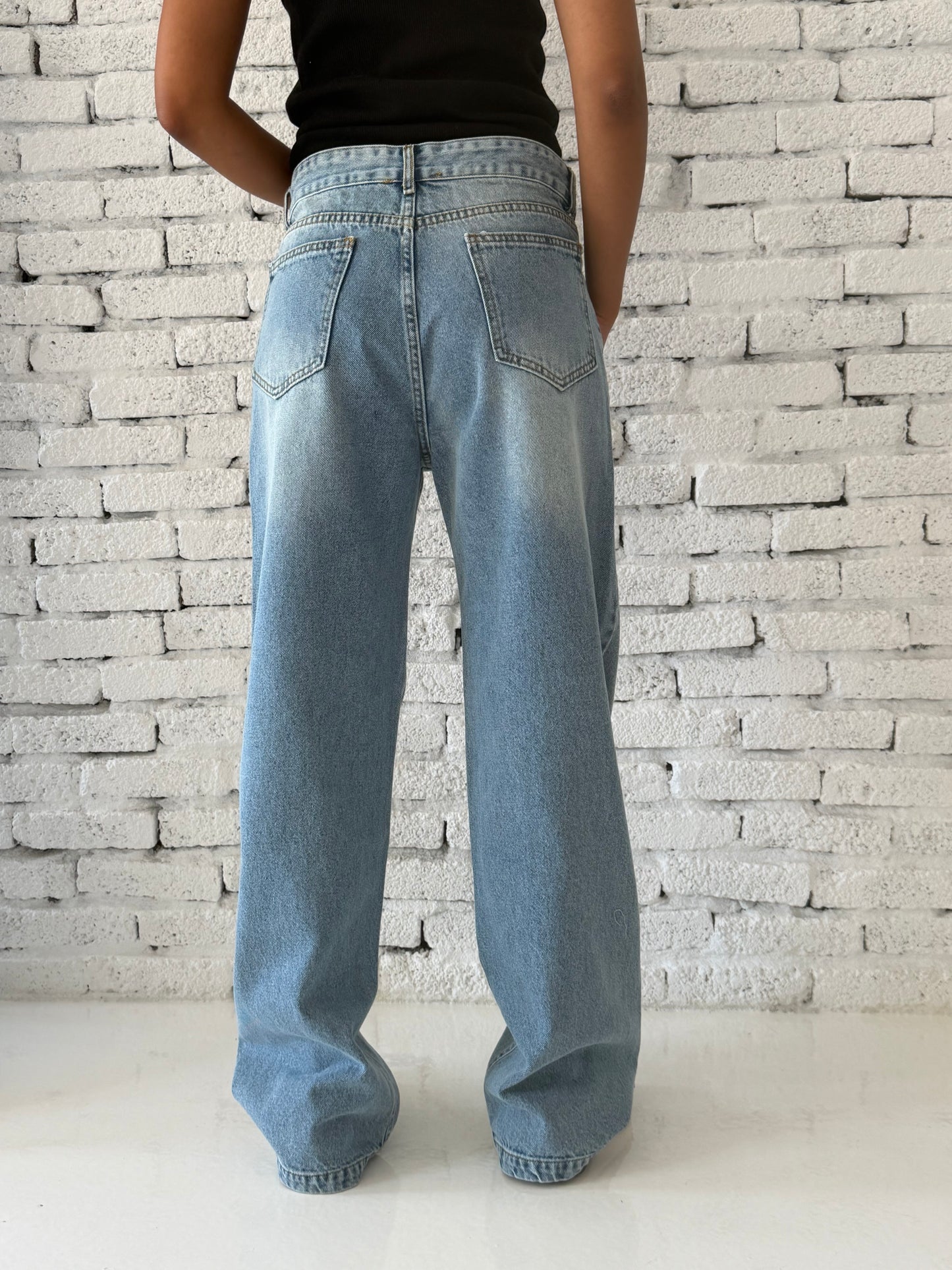 Essential Wide-Leg Jeans