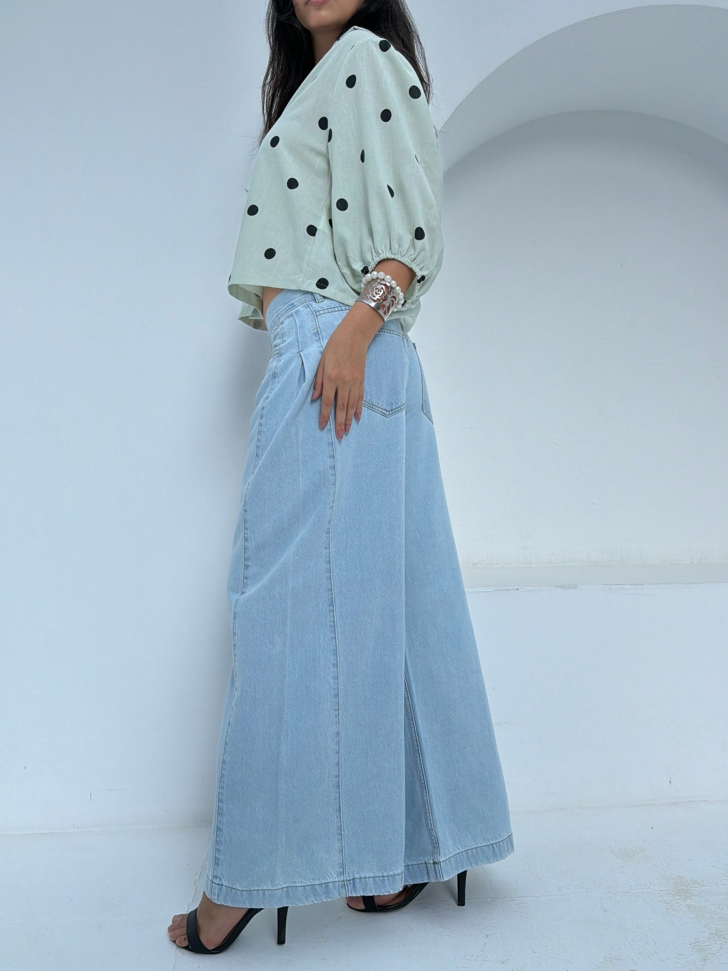 Essential Wide-Leg Jeans