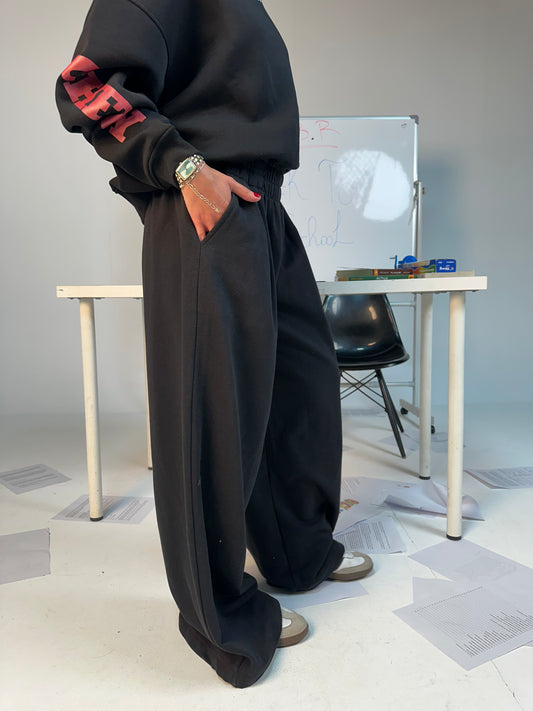 Relaxed Wide-Leg Pants