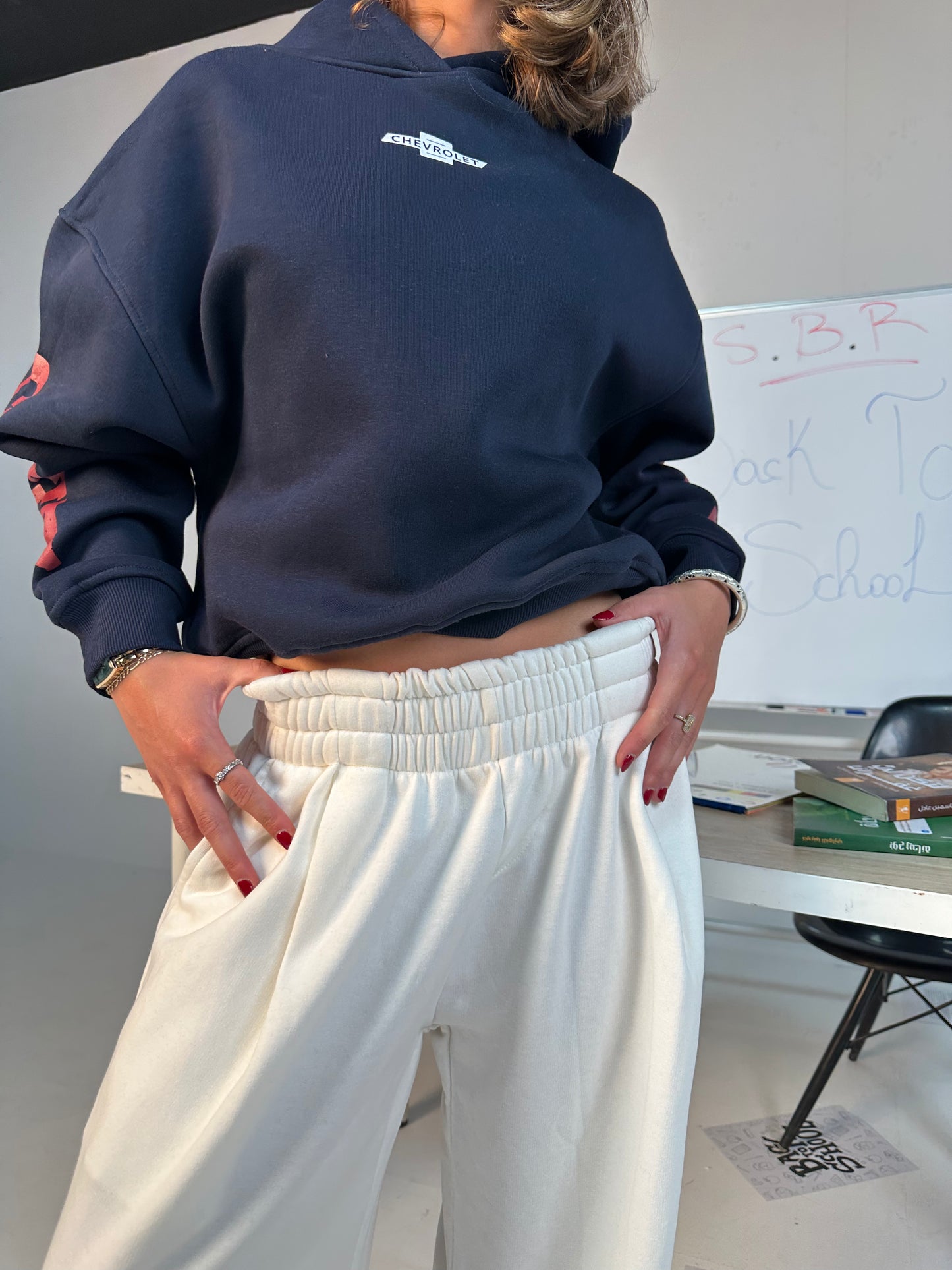 Relaxed Wide-Leg Pants